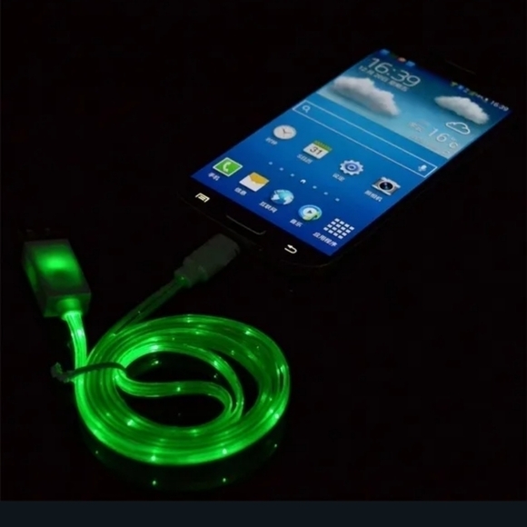 PS4 Micro USB LED charger cables - Picture 3 of 8